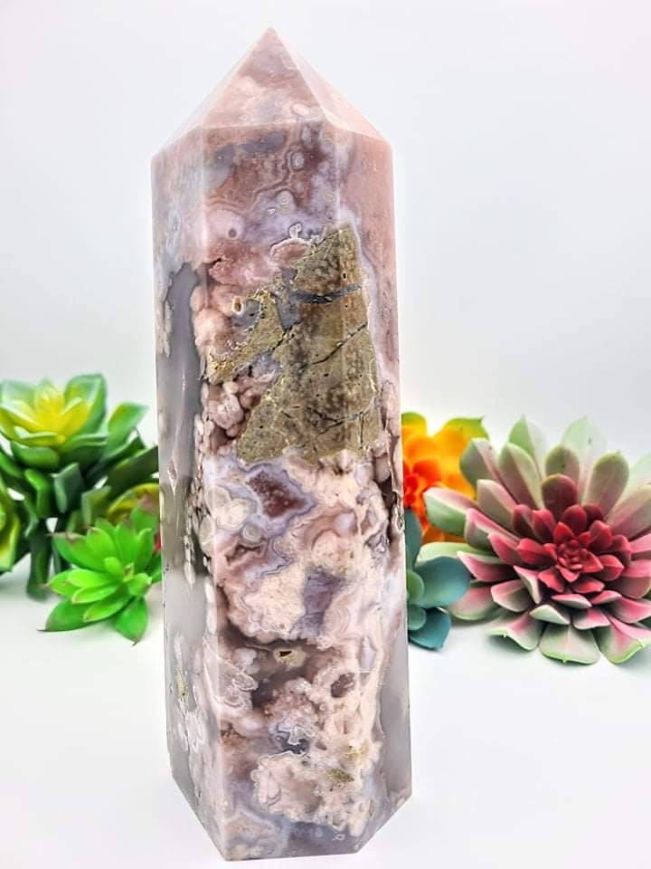 Druzy Flower Agate Tower